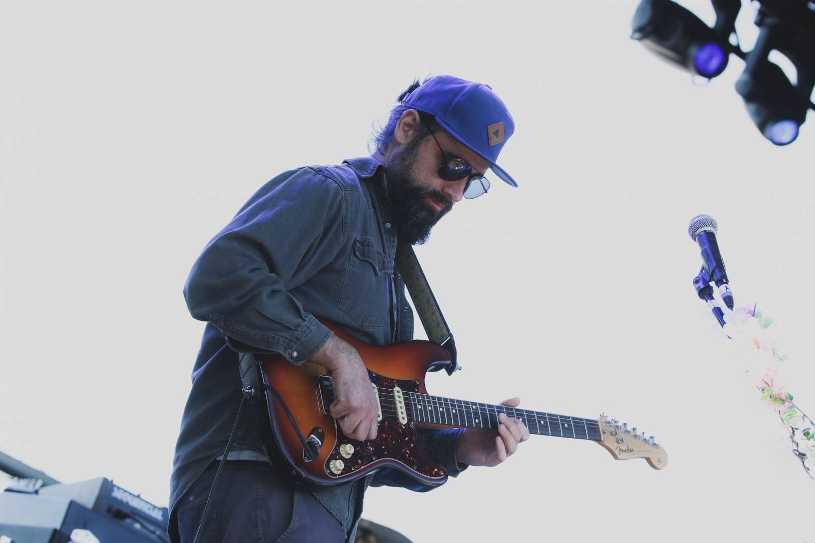 Foals vzali fanoušky na nezapomenutelnou indie jízdu, ve Žlutých lázních jim předskakovali Bert & Friends 