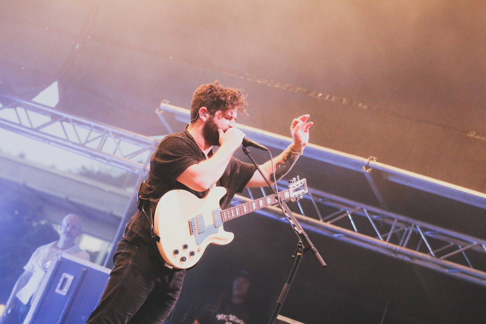 Foals vzali fanoušky na nezapomenutelnou indie jízdu, ve Žlutých lázních jim předskakovali Bert & Friends 