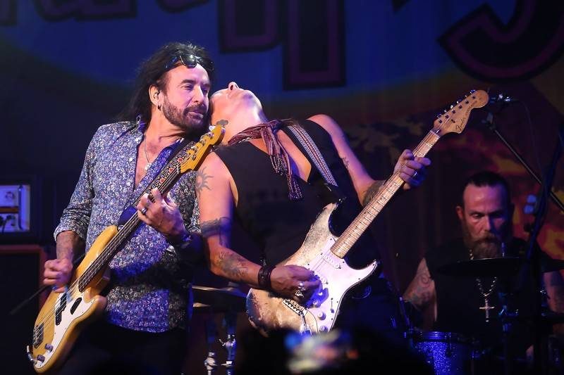 Bývalý člen Deep Purple Glenn Hughes oslavil v Bratislavě padesát let alba Burn