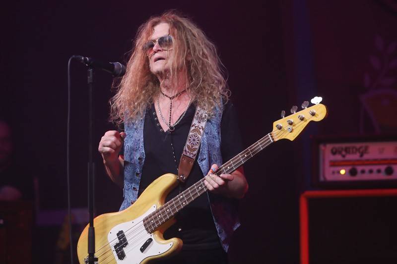 Bývalý člen Deep Purple Glenn Hughes oslavil v Bratislavě padesát let alba Burn