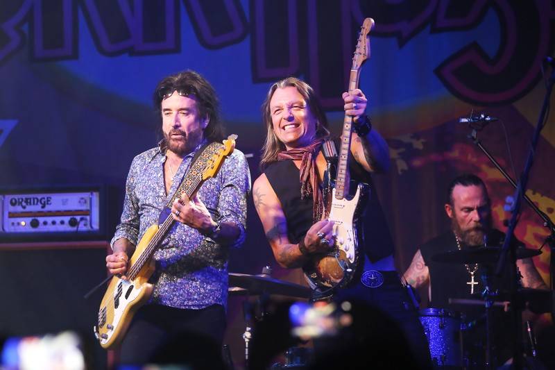 Bývalý člen Deep Purple Glenn Hughes oslavil v Bratislavě padesát let alba Burn