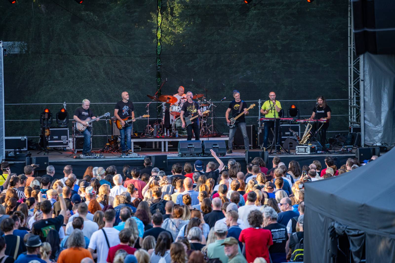 Mňága a Žďorp bavila fanoušky v Ledárnách Braník