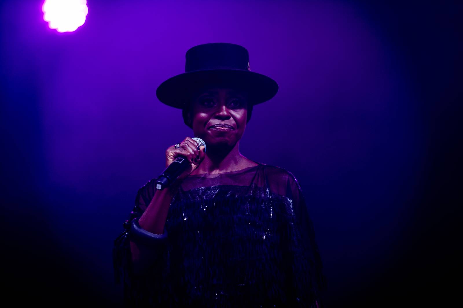 Morcheeba a Indoor Garden Party s Russellem Crowem koncertně zahájili 57. ročník KVIFF