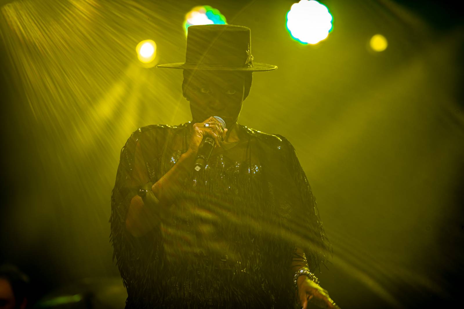 Morcheeba a Indoor Garden Party s Russellem Crowem koncertně zahájili 57. ročník KVIFF