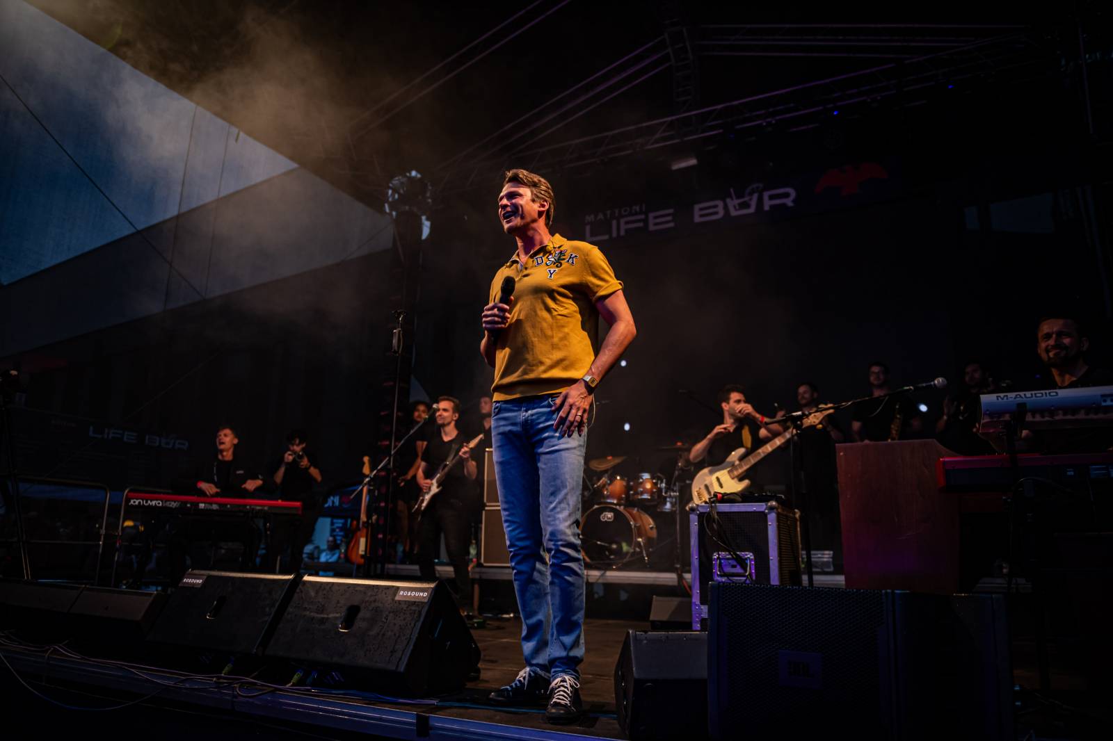 Morcheeba a Indoor Garden Party s Russellem Crowem koncertně zahájili 57. ročník KVIFF