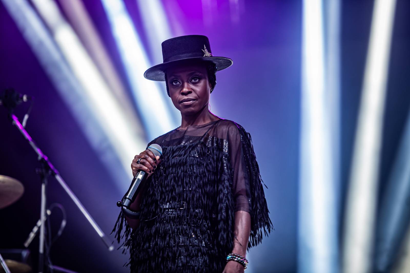 Morcheeba a Indoor Garden Party s Russellem Crowem koncertně zahájili 57. ročník KVIFF