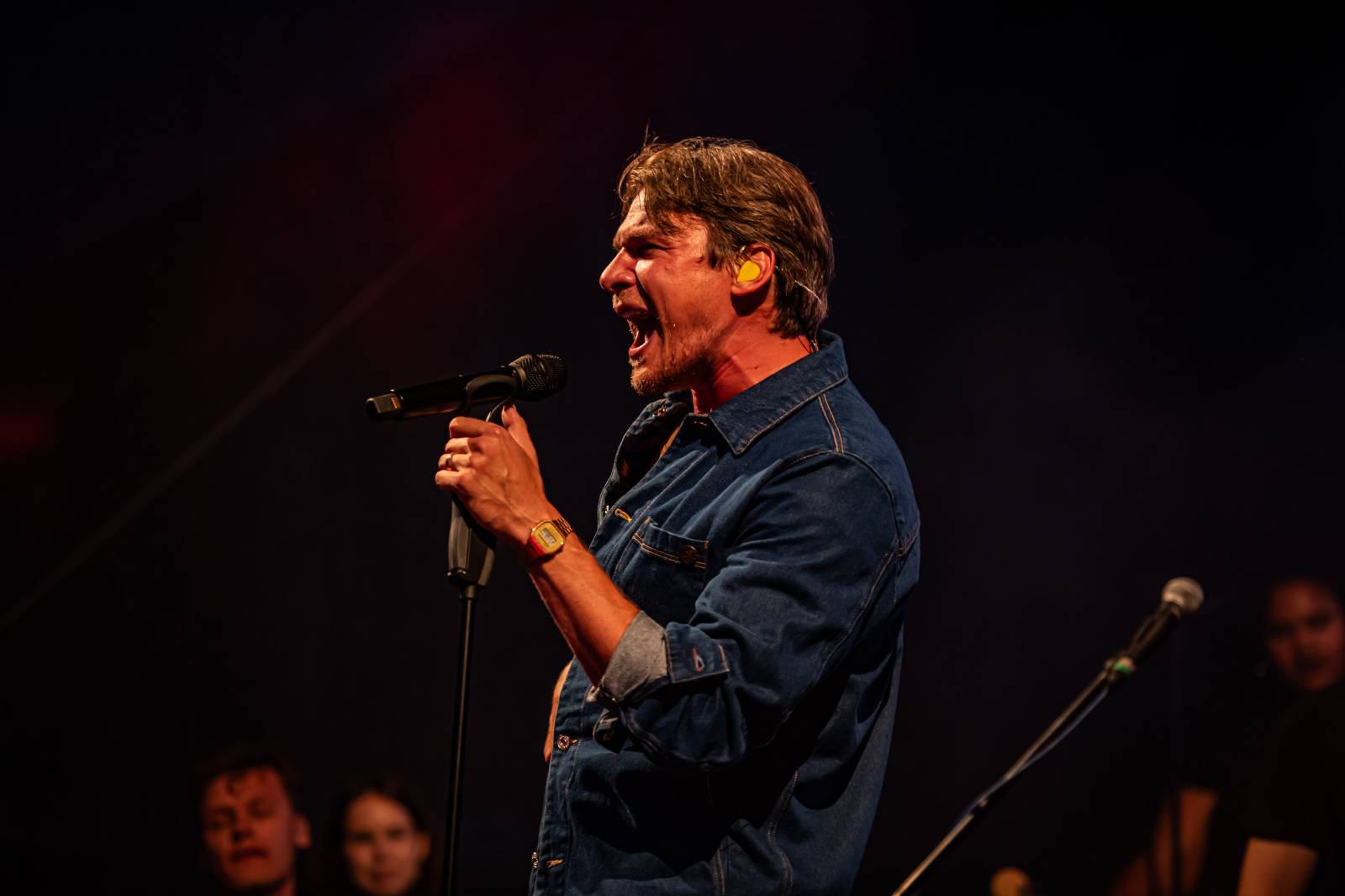 Morcheeba a Indoor Garden Party s Russellem Crowem koncertně zahájili 57. ročník KVIFF