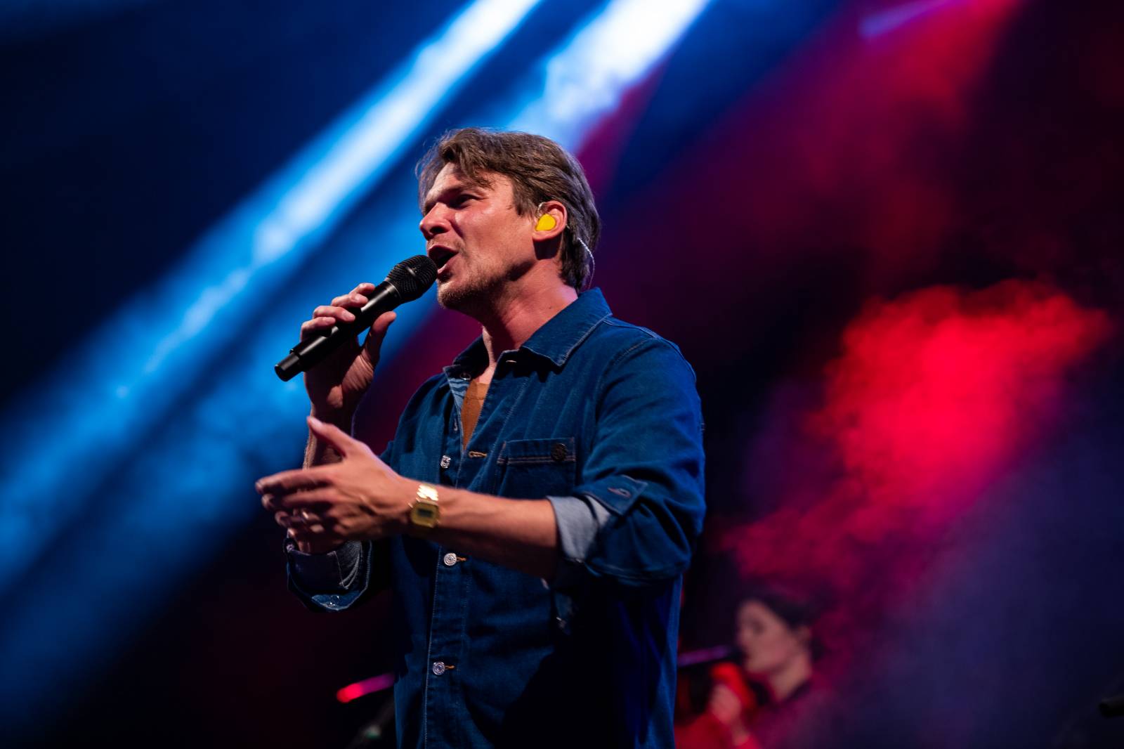 Morcheeba a Indoor Garden Party s Russellem Crowem koncertně zahájili 57. ročník KVIFF