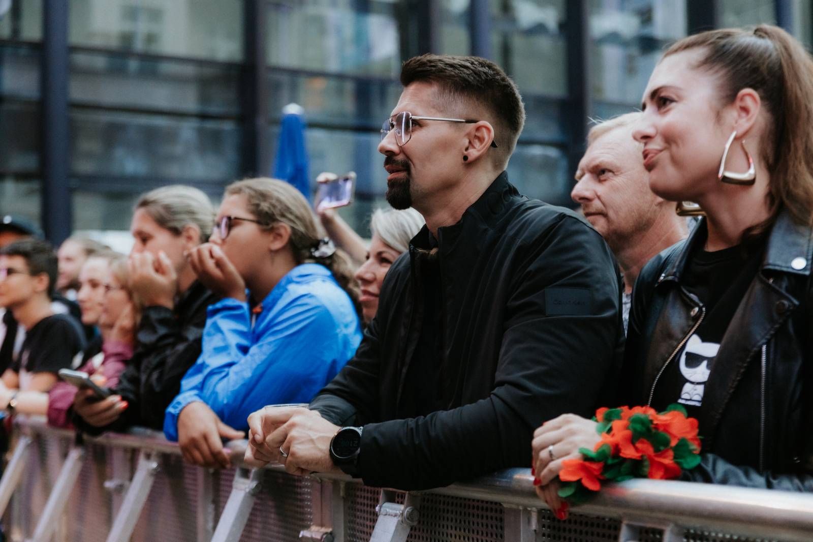 Úvodní den ve Varech se neobešel bez deště. Vystoupili Vojtěch Dyk, Morcheeba a Indoor Garden Party