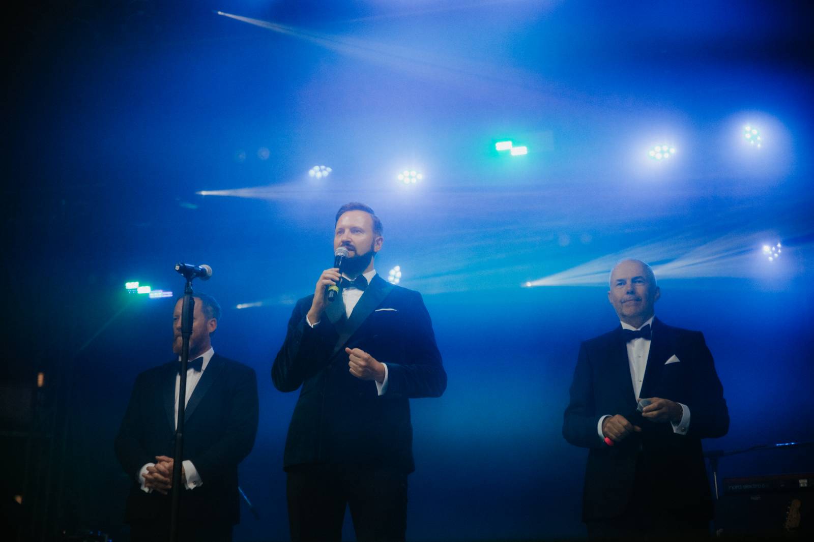 Úvodní den ve Varech se neobešel bez deště. Vystoupili Vojtěch Dyk, Morcheeba a Indoor Garden Party