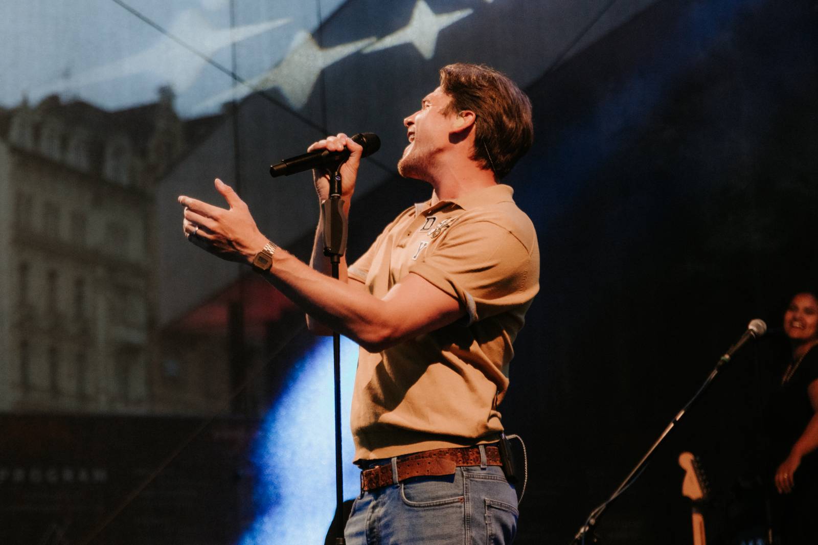 Úvodní den ve Varech se neobešel bez deště. Vystoupili Vojtěch Dyk, Morcheeba a Indoor Garden Party