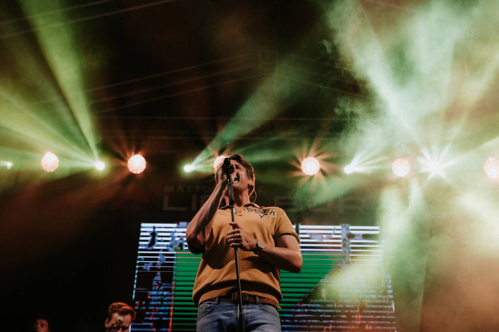 Úvodní den ve Varech se neobešel bez deště. Vystoupili Vojtěch Dyk, Morcheeba a Indoor Garden Party