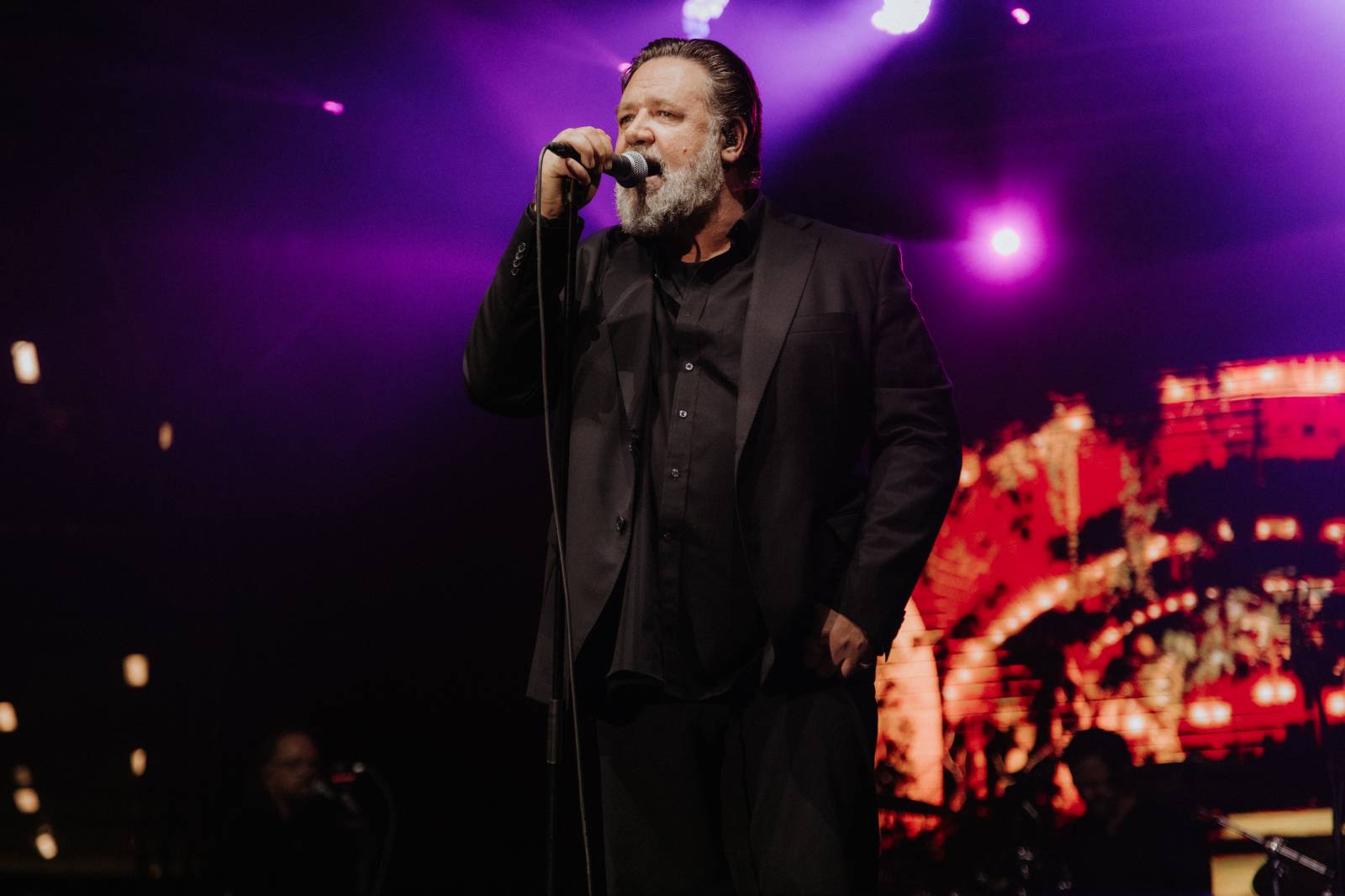 Úvodní den ve Varech se neobešel bez deště. Vystoupili Vojtěch Dyk, Morcheeba a Indoor Garden Party