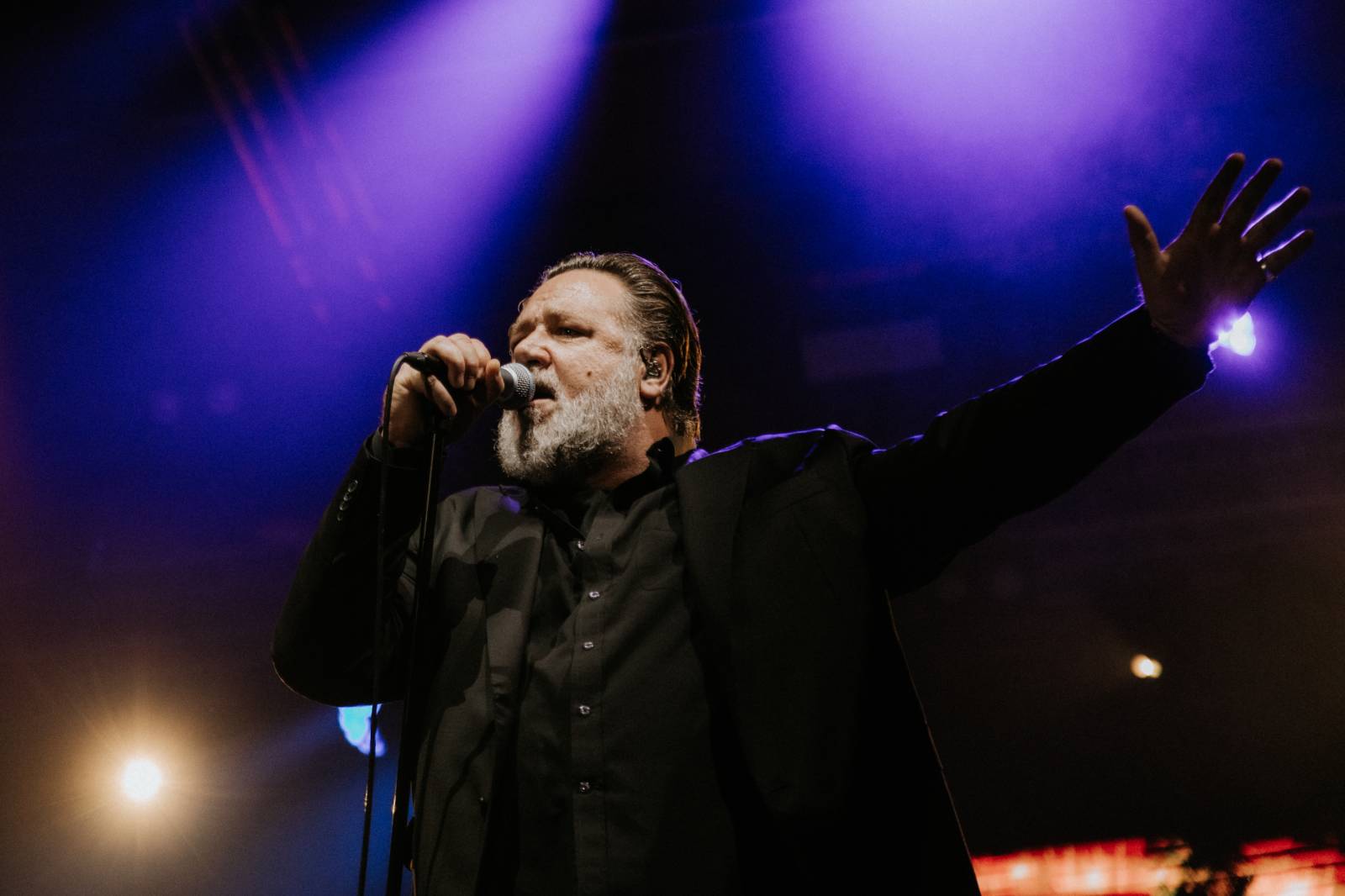 Úvodní den ve Varech se neobešel bez deště. Vystoupili Vojtěch Dyk, Morcheeba a Indoor Garden Party