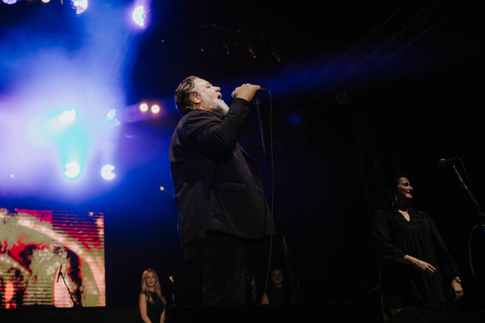 Úvodní den ve Varech se neobešel bez deště. Vystoupili Vojtěch Dyk, Morcheeba a Indoor Garden Party