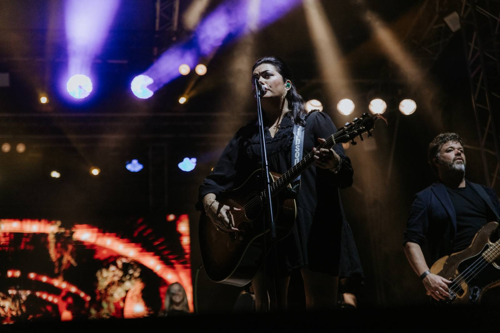 Úvodní den ve Varech se neobešel bez deště. Vystoupili Vojtěch Dyk, Morcheeba a Indoor Garden Party