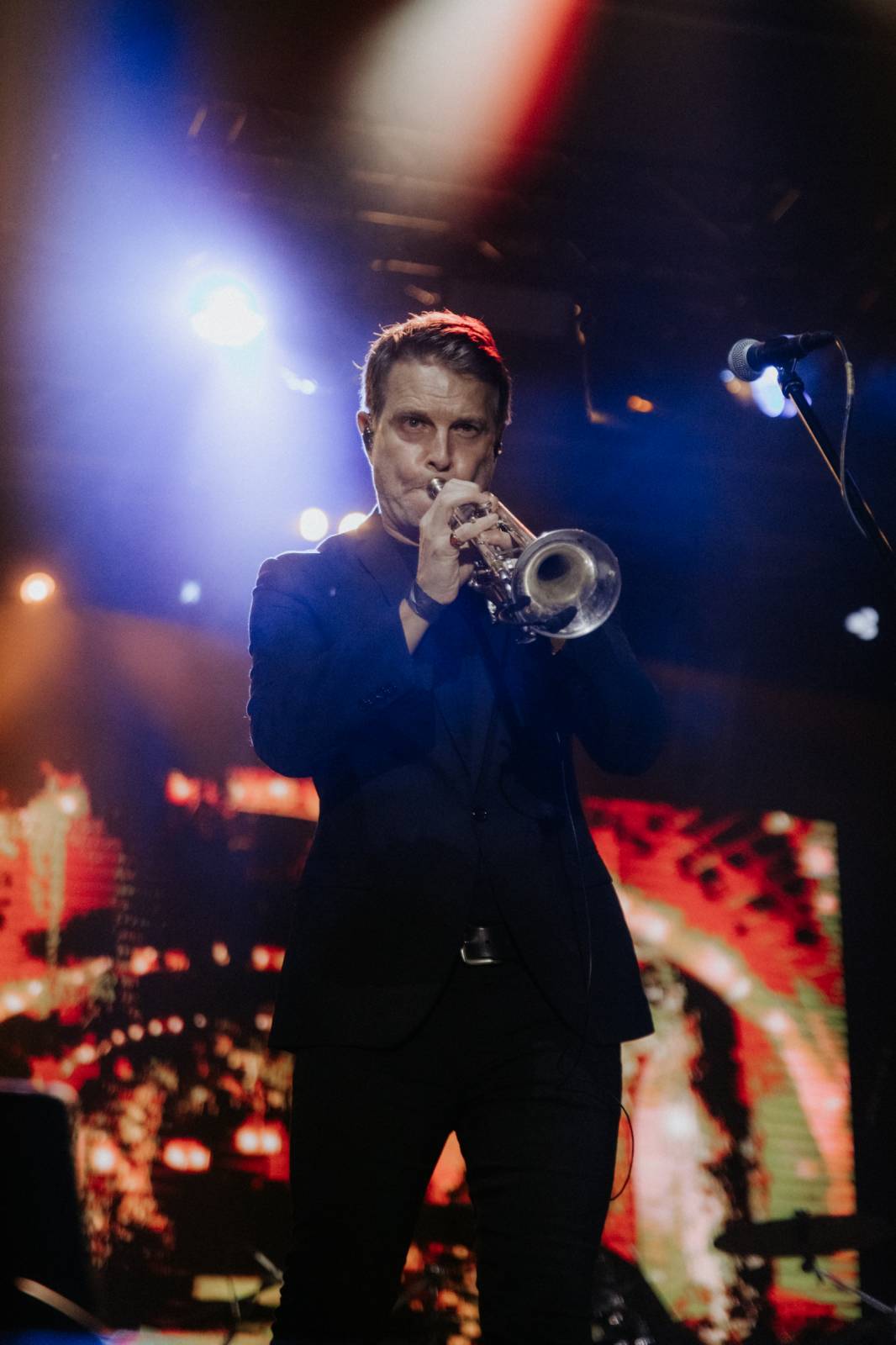 Úvodní den ve Varech se neobešel bez deště. Vystoupili Vojtěch Dyk, Morcheeba a Indoor Garden Party