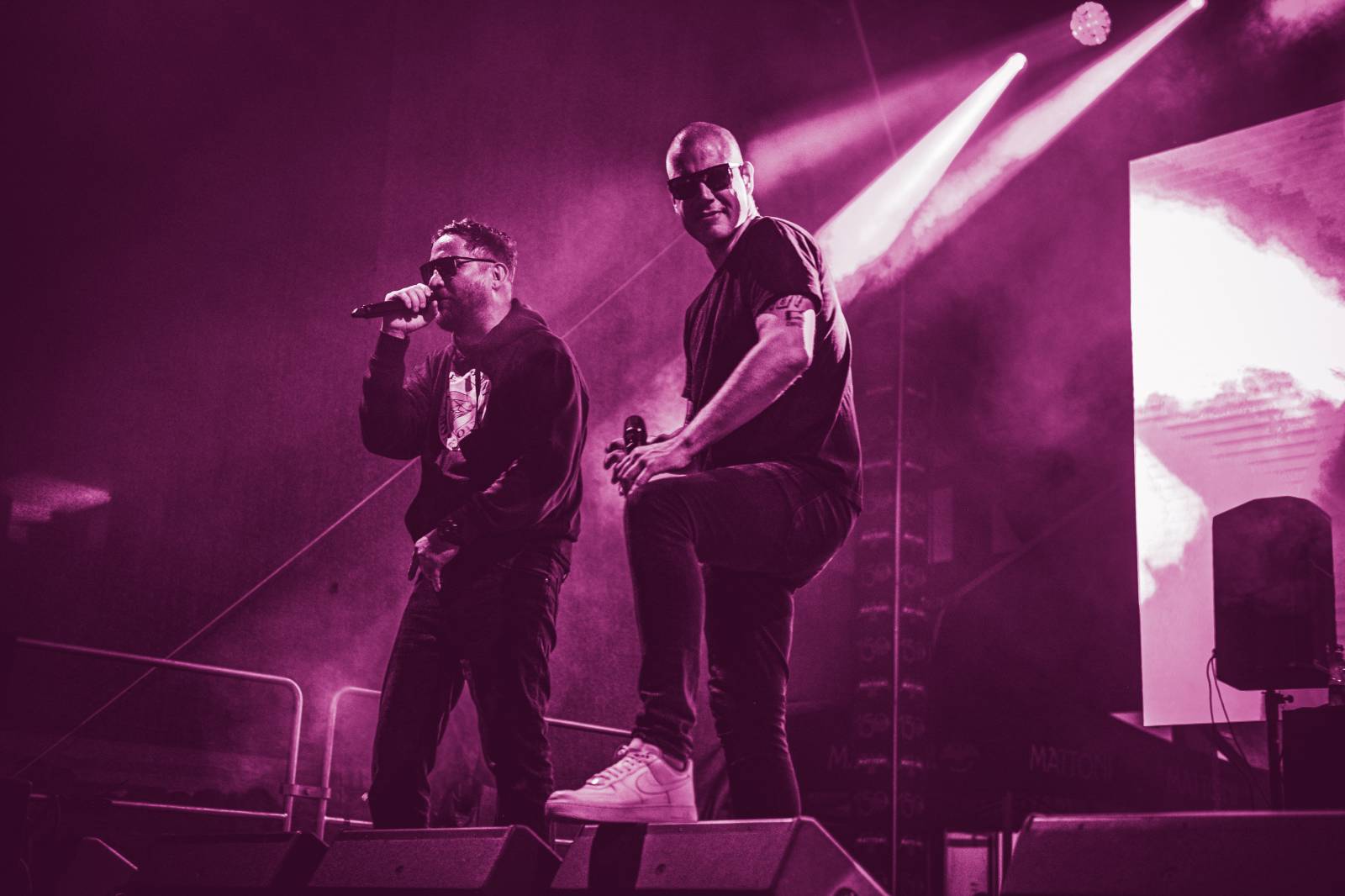 Druhý den KVIFF: Koncerty, módní přehlídky a narvaný Mattoni Life Bar