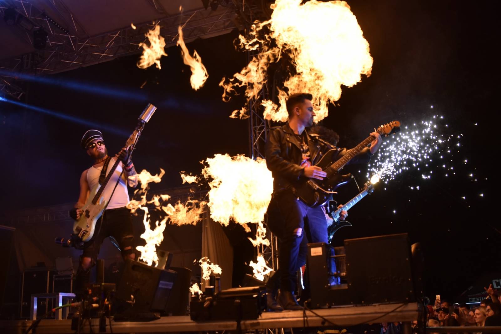 Přeštěnice si připravily program pro velké i malé. Cirk La Putyka dovezla akrobaty a Rybičky 48 a Traktor ohně