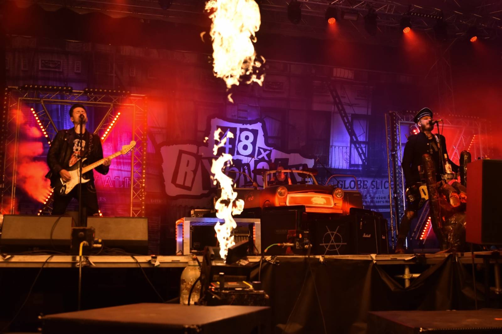 Přeštěnice si připravily program pro velké i malé. Cirk La Putyka dovezla akrobaty a Rybičky 48 a Traktor ohně