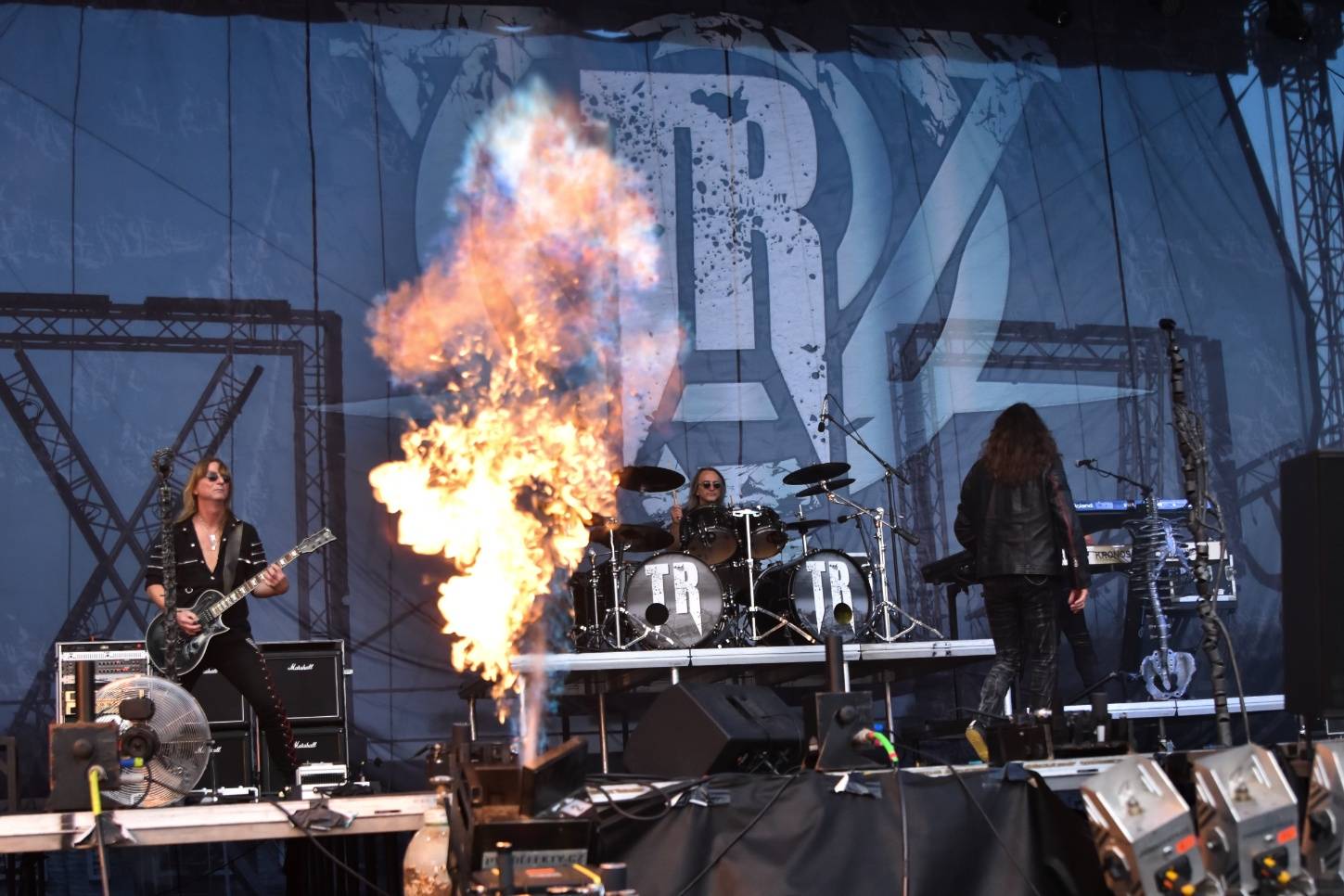 Přeštěnice si připravily program pro velké i malé. Cirk La Putyka dovezla akrobaty a Rybičky 48 a Traktor ohně