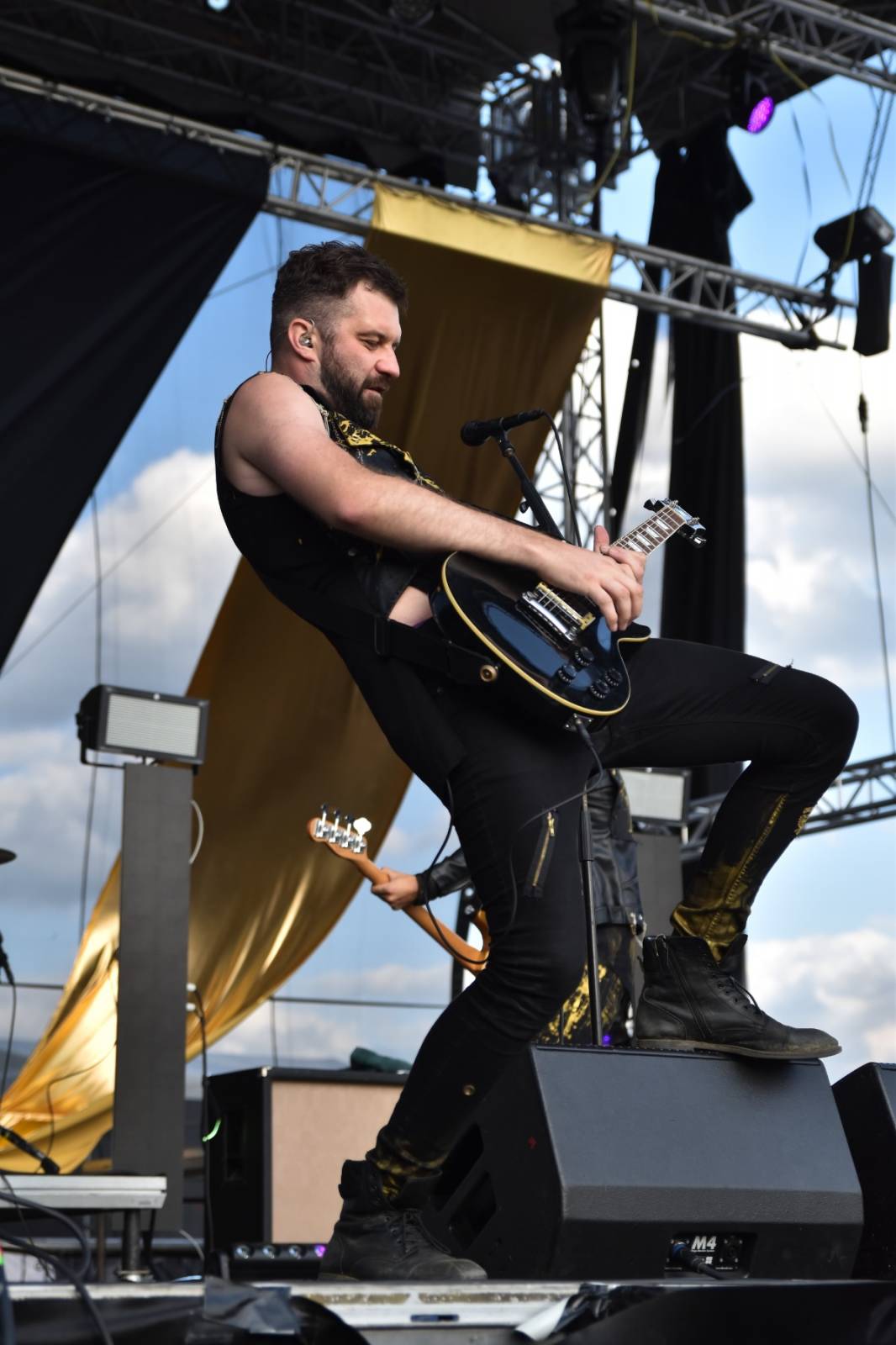 Přeštěnice si připravily program pro velké i malé. Cirk La Putyka dovezla akrobaty a Rybičky 48 a Traktor ohně