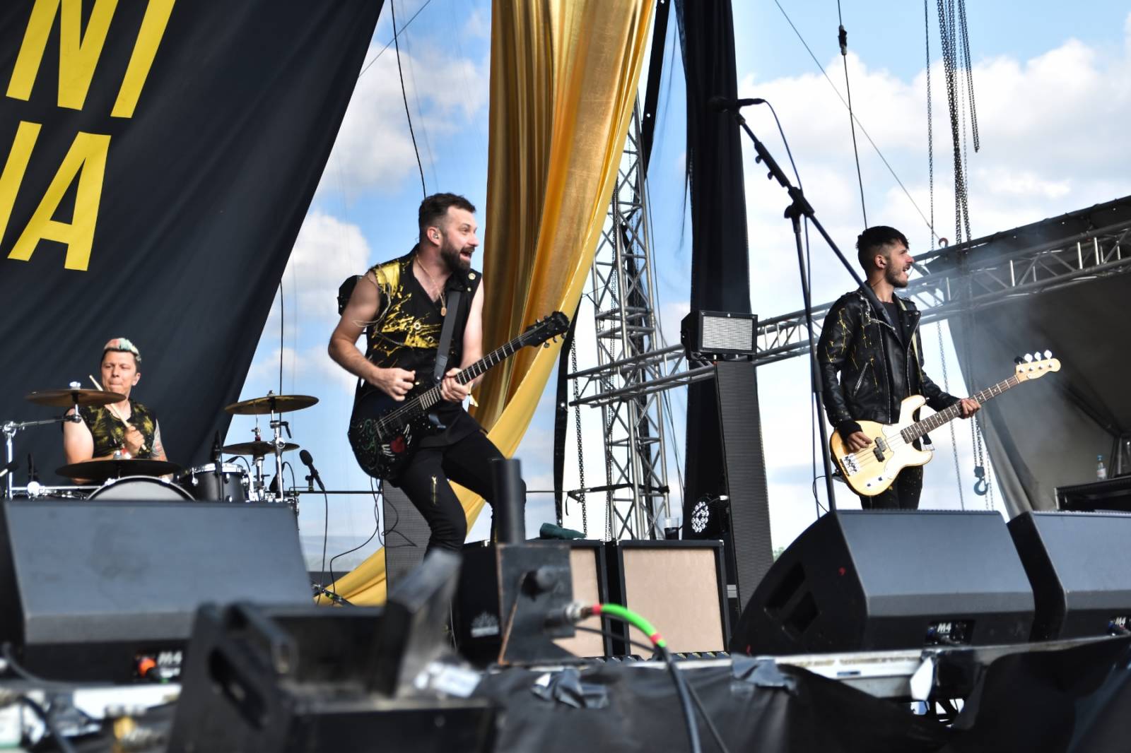 Přeštěnice si připravily program pro velké i malé. Cirk La Putyka dovezla akrobaty a Rybičky 48 a Traktor ohně