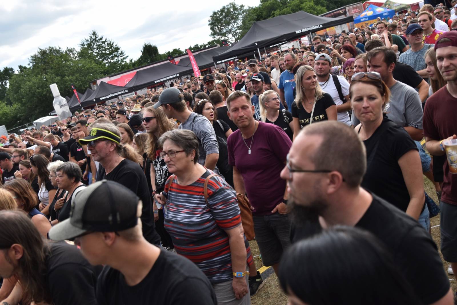 Přeštěnice si připravily program pro velké i malé. Cirk La Putyka dovezla akrobaty a Rybičky 48 a Traktor ohně