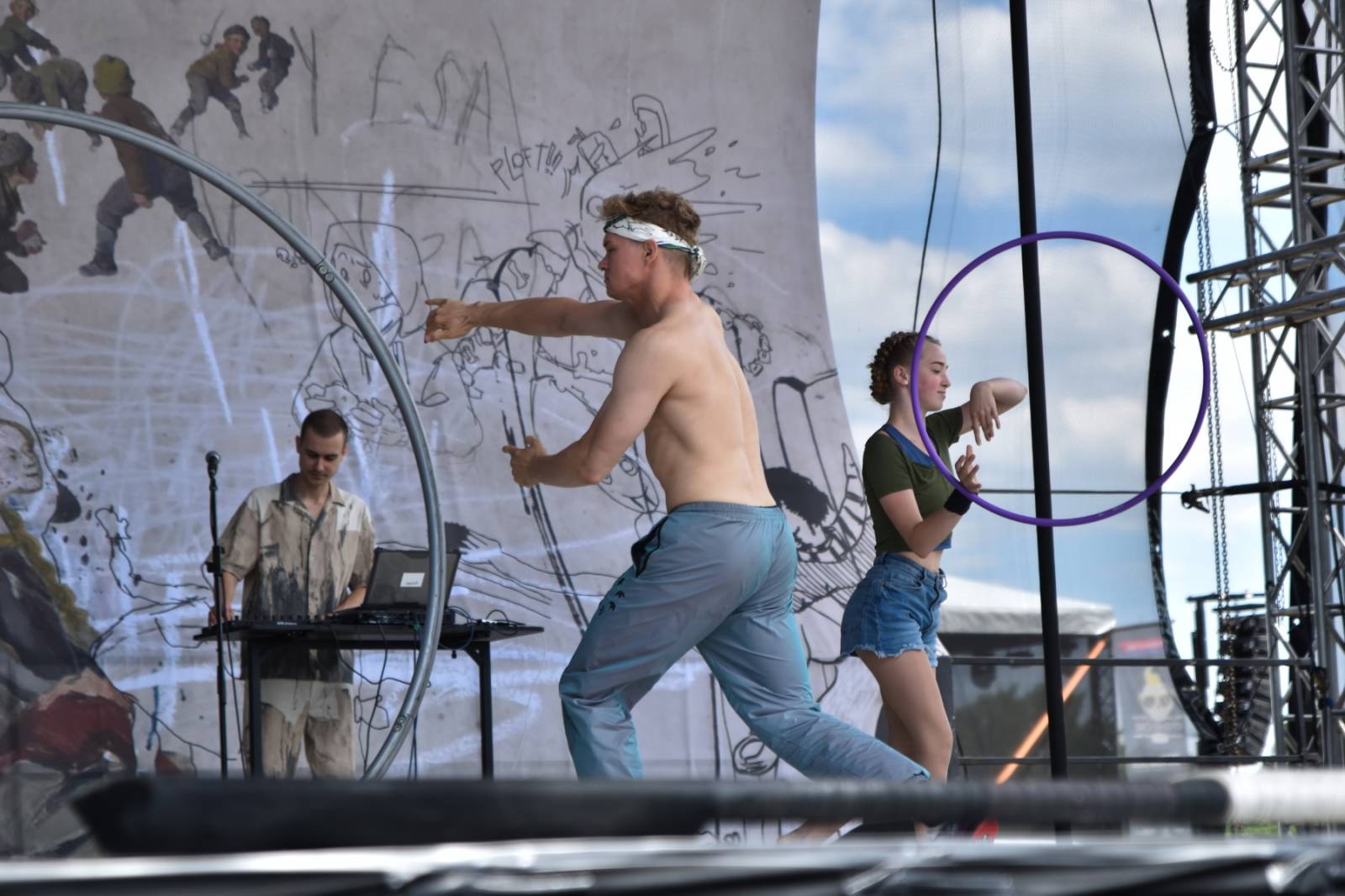 Přeštěnice si připravily program pro velké i malé. Cirk La Putyka dovezla akrobaty a Rybičky 48 a Traktor ohně