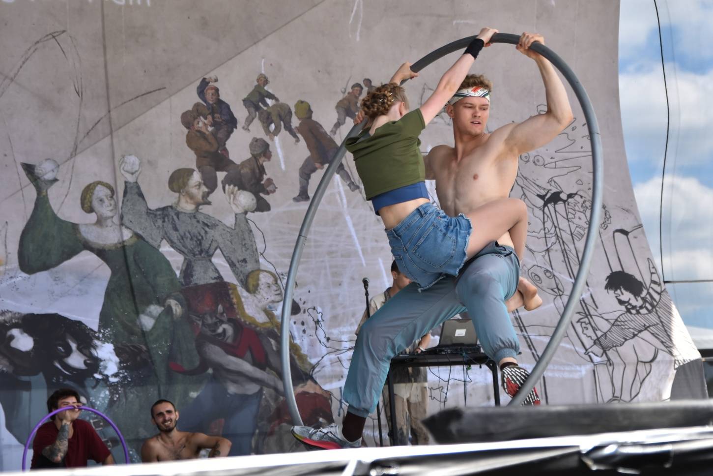 Přeštěnice si připravily program pro velké i malé. Cirk La Putyka dovezla akrobaty a Rybičky 48 a Traktor ohně