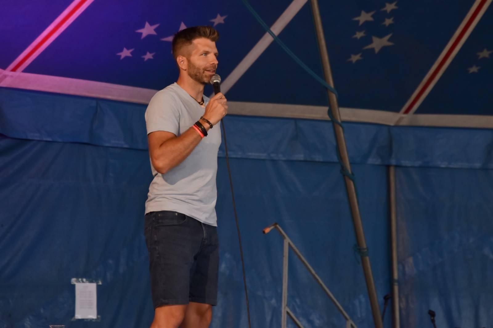 Přeštěnice si připravily program pro velké i malé. Cirk La Putyka dovezla akrobaty a Rybičky 48 a Traktor ohně