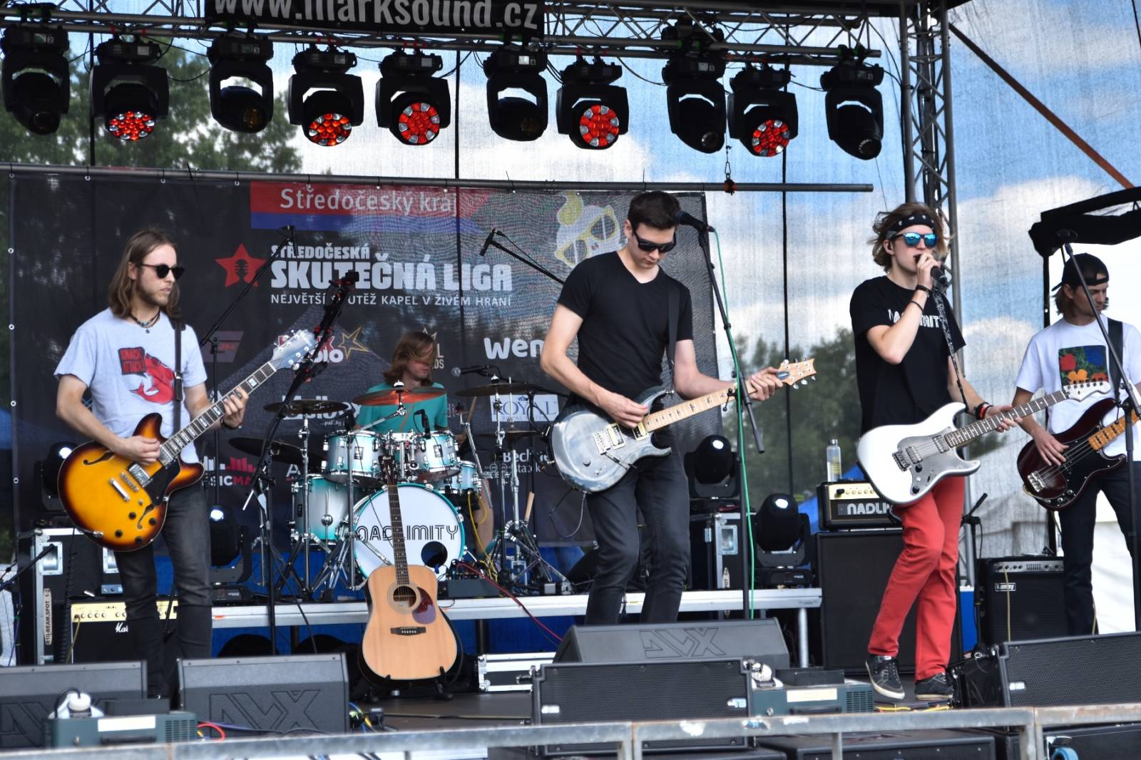 Přeštěnice si připravily program pro velké i malé. Cirk La Putyka dovezla akrobaty a Rybičky 48 a Traktor ohně