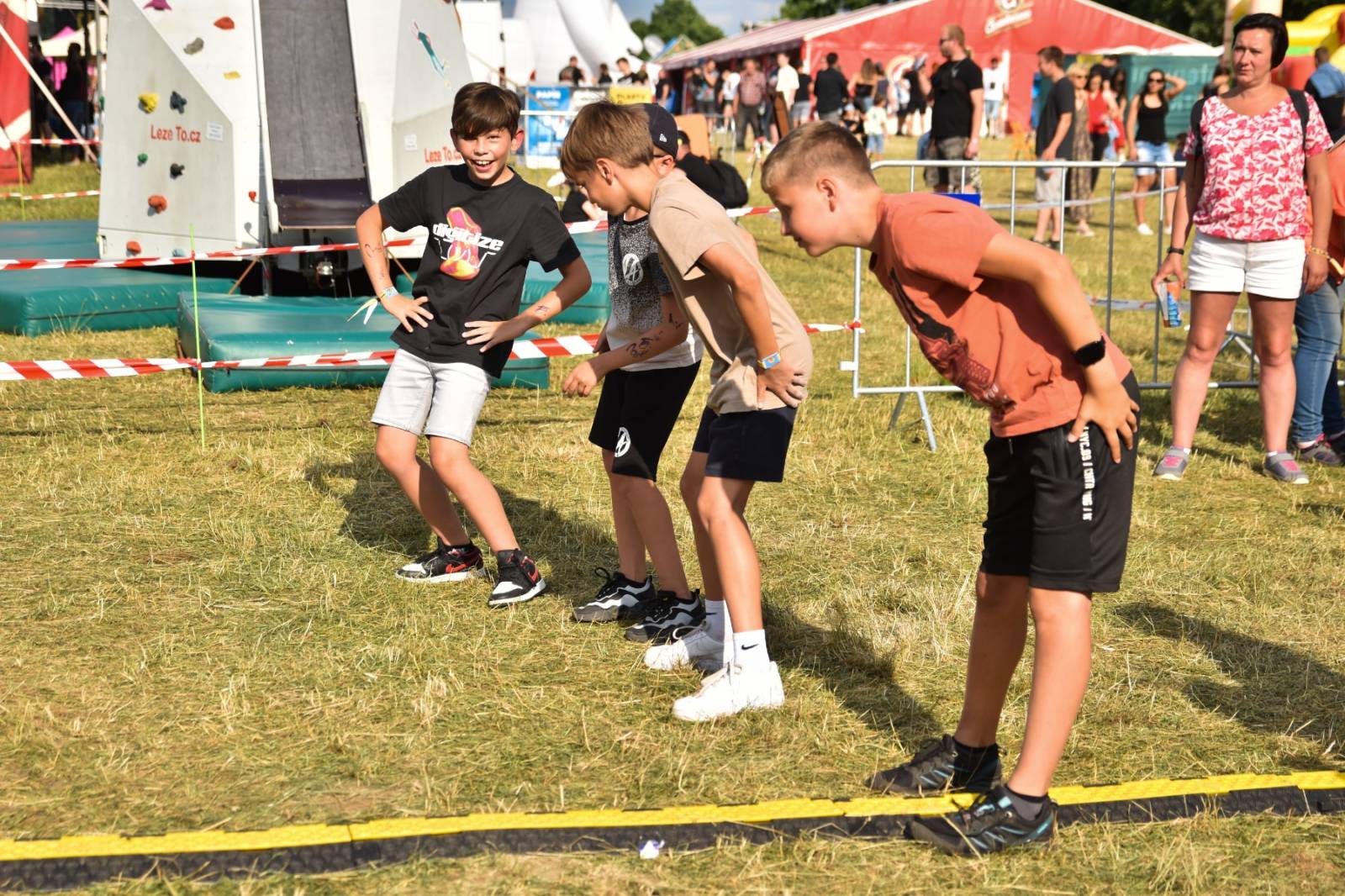 Přeštěnice si připravily program pro velké i malé. Cirk La Putyka dovezla akrobaty a Rybičky 48 a Traktor ohně