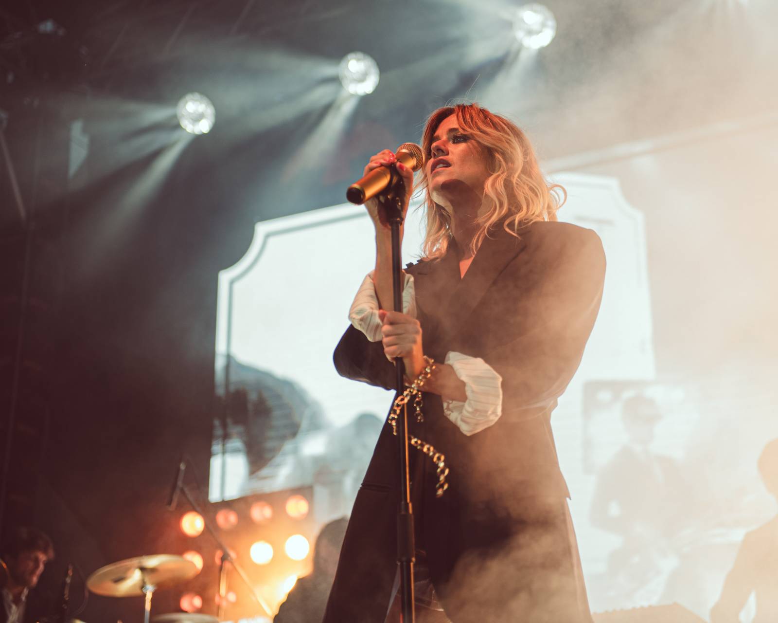 Emma Smetana a Jordan Haj zářili na KVIFF, Jaro Smejkal pěvecky doprovodil přehlídku Zuzany Černé