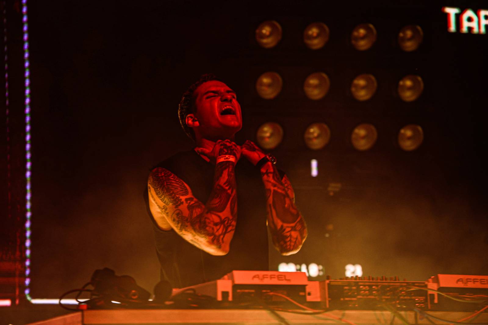 Emma Smetana a Jordan Haj zářili na KVIFF, Jaro Smejkal pěvecky doprovodil přehlídku Zuzany Černé