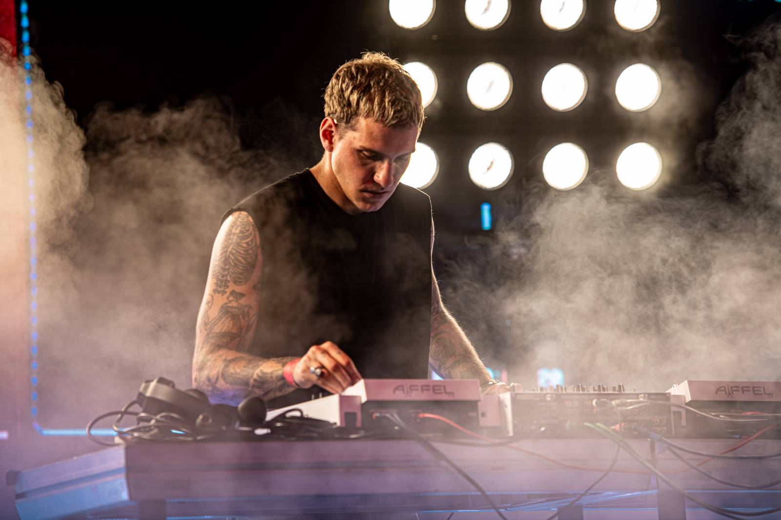 Emma Smetana a Jordan Haj zářili na KVIFF, Jaro Smejkal pěvecky doprovodil přehlídku Zuzany Černé