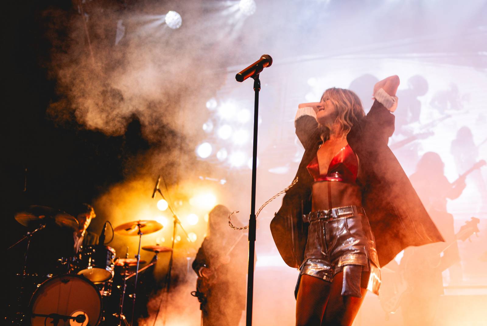 Emma Smetana a Jordan Haj zářili na KVIFF, Jaro Smejkal pěvecky doprovodil přehlídku Zuzany Černé