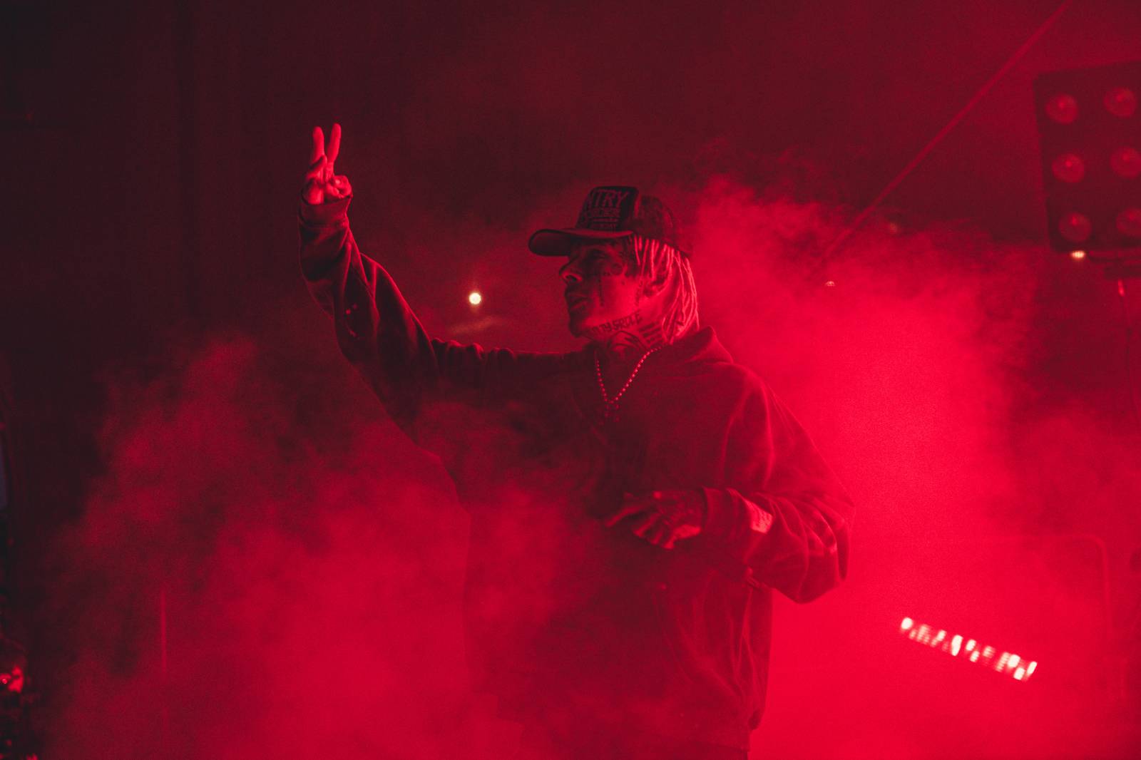 Emma Smetana a Jordan Haj zářili na KVIFF, Jaro Smejkal pěvecky doprovodil přehlídku Zuzany Černé