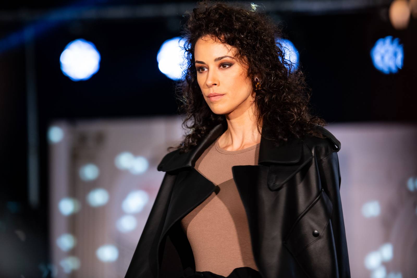 Emma Smetana a Jordan Haj zářili na KVIFF, Jaro Smejkal pěvecky doprovodil přehlídku Zuzany Černé