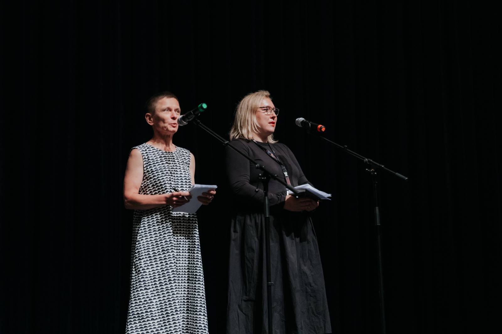 Filmový festival v Karlových Varech pokračuje. Přivezl Teu Sofii, Emmu Smetanu s Jordanem Hajem i NobodyListen