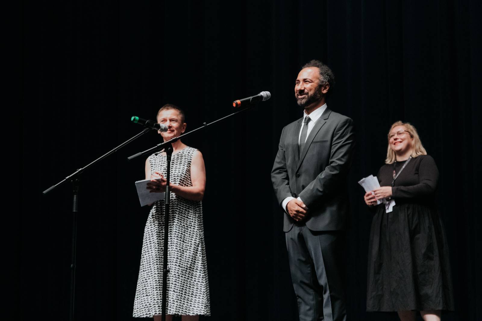 Filmový festival v Karlových Varech pokračuje. Přivezl Teu Sofii, Emmu Smetanu s Jordanem Hajem i NobodyListen