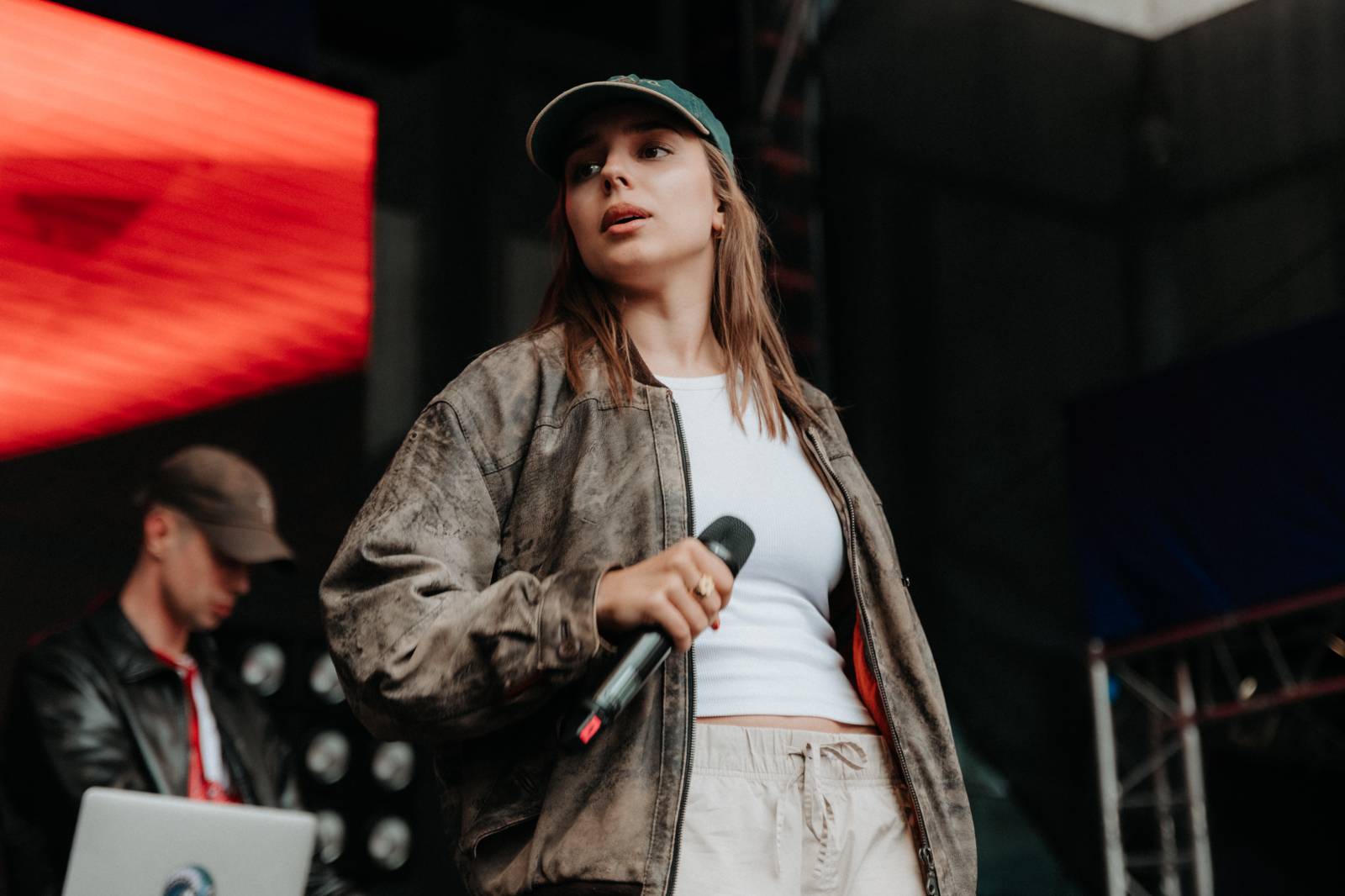 Filmový festival v Karlových Varech pokračuje. Přivezl Teu Sofii, Emmu Smetanu s Jordanem Hajem i NobodyListen