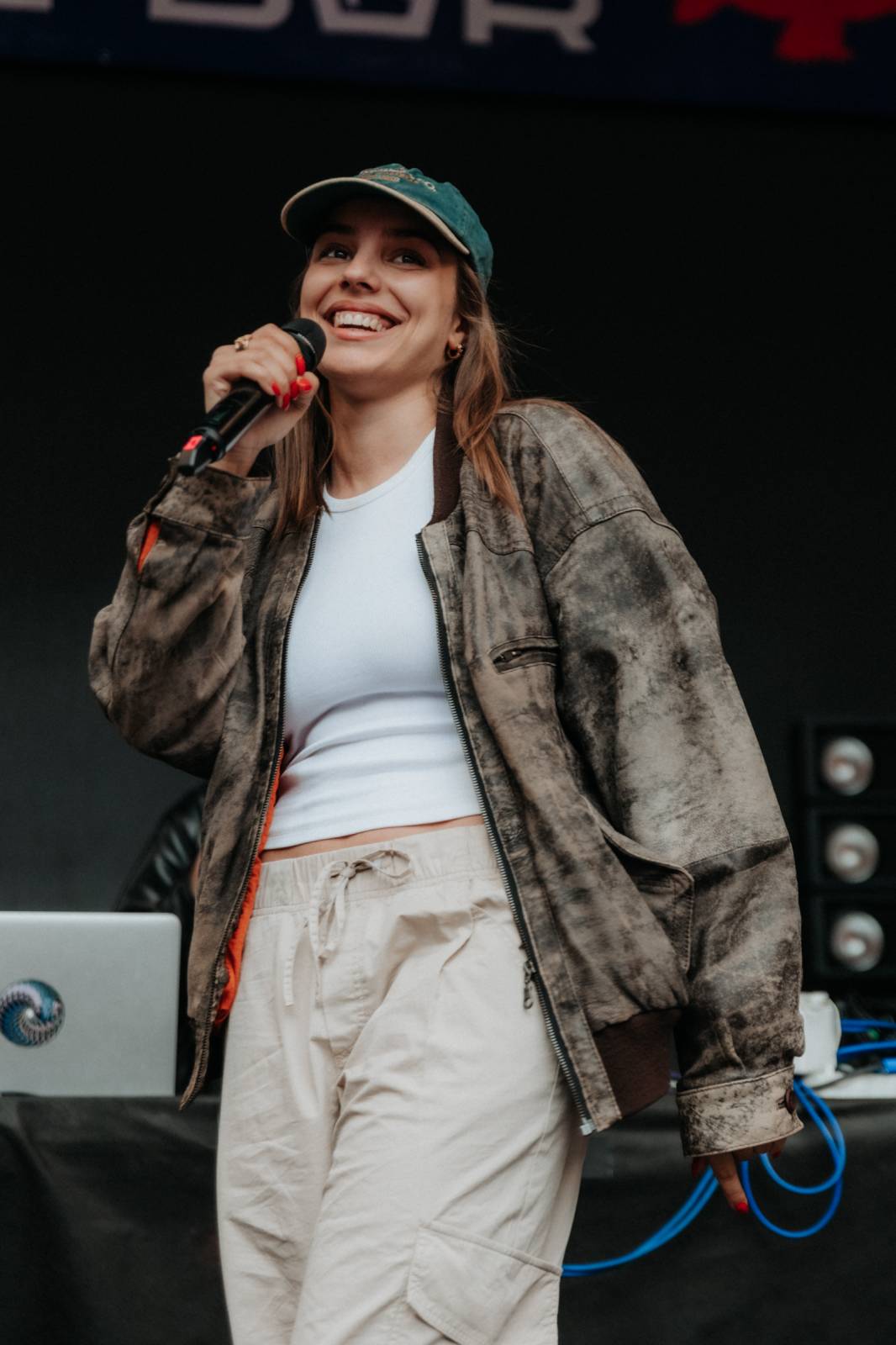 Filmový festival v Karlových Varech pokračuje. Přivezl Teu Sofii, Emmu Smetanu s Jordanem Hajem i NobodyListen