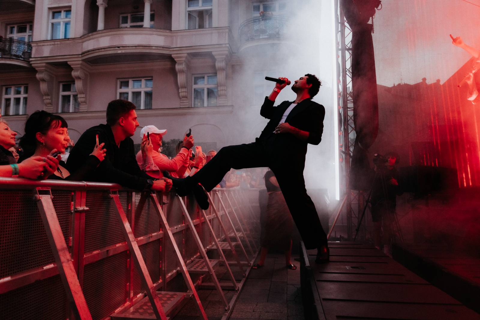 Filmový festival v Karlových Varech pokračuje. Přivezl Teu Sofii, Emmu Smetanu s Jordanem Hajem i NobodyListen