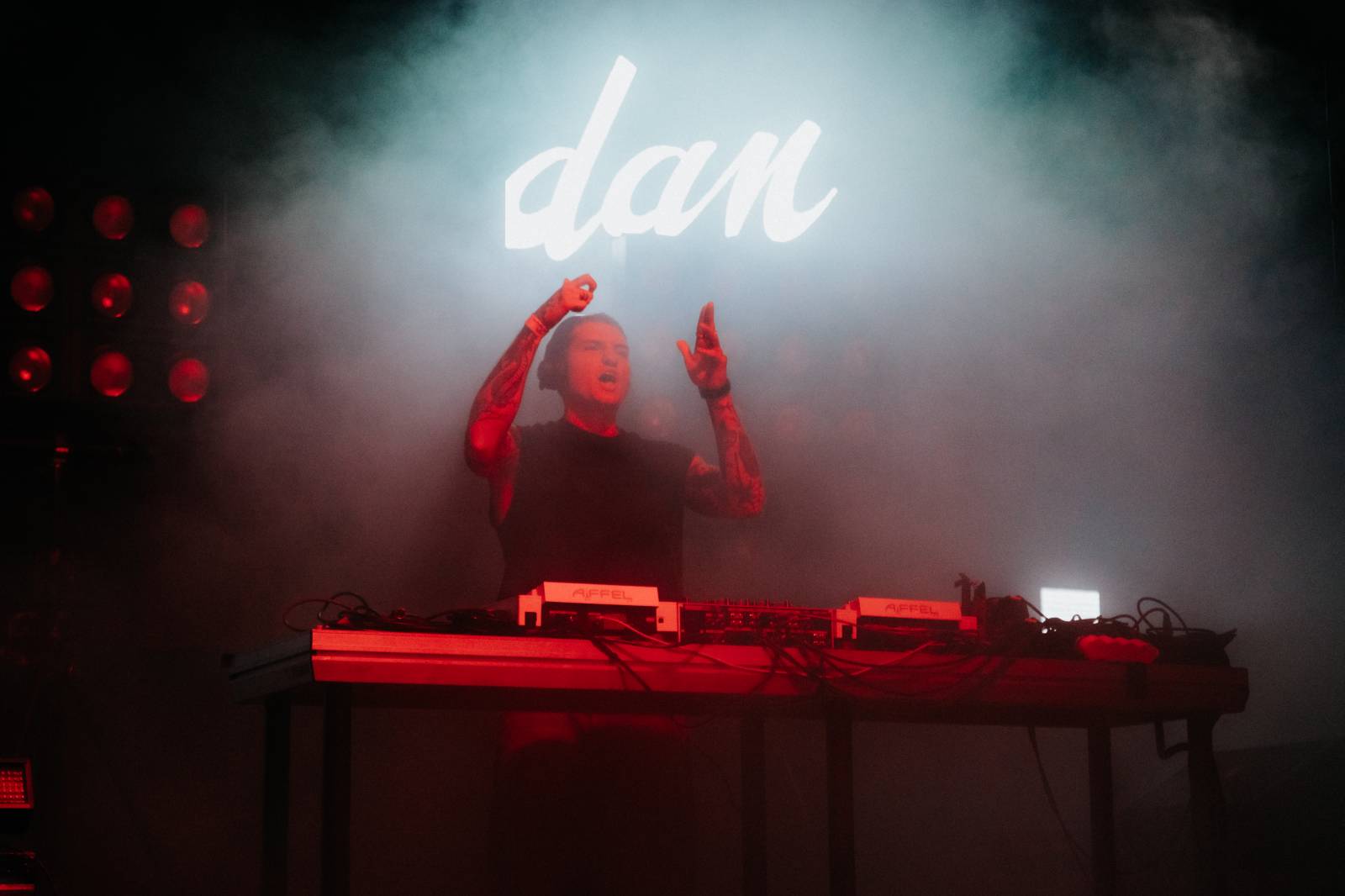 Filmový festival v Karlových Varech pokračuje. Přivezl Teu Sofii, Emmu Smetanu s Jordanem Hajem i NobodyListen