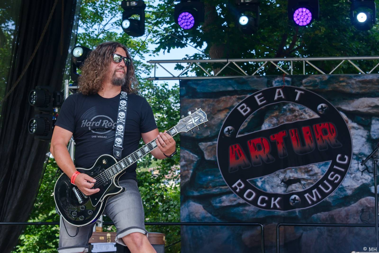 Rock for JK Manětín uzavřel Trautenberk, punkáče bavili SPS a publikum rozdováděla i Vypsaná fiXa 