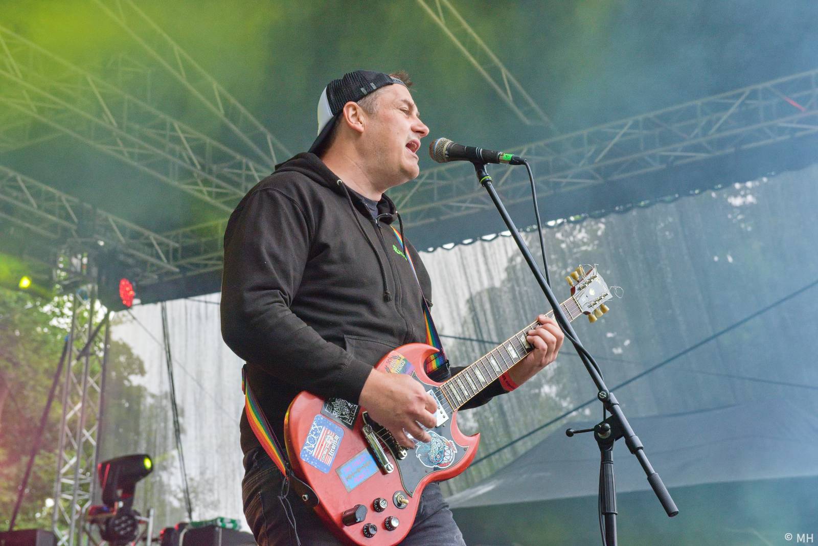 Rock for JK Manětín uzavřel Trautenberk, punkáče bavili SPS a publikum rozdováděla i Vypsaná fiXa 