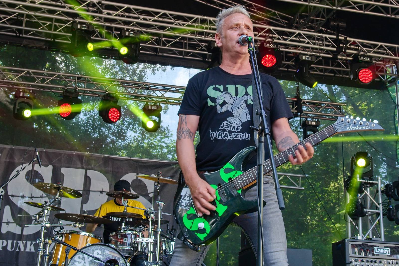 Rock for JK Manětín uzavřel Trautenberk, punkáče bavili SPS a publikum rozdováděla i Vypsaná fiXa 