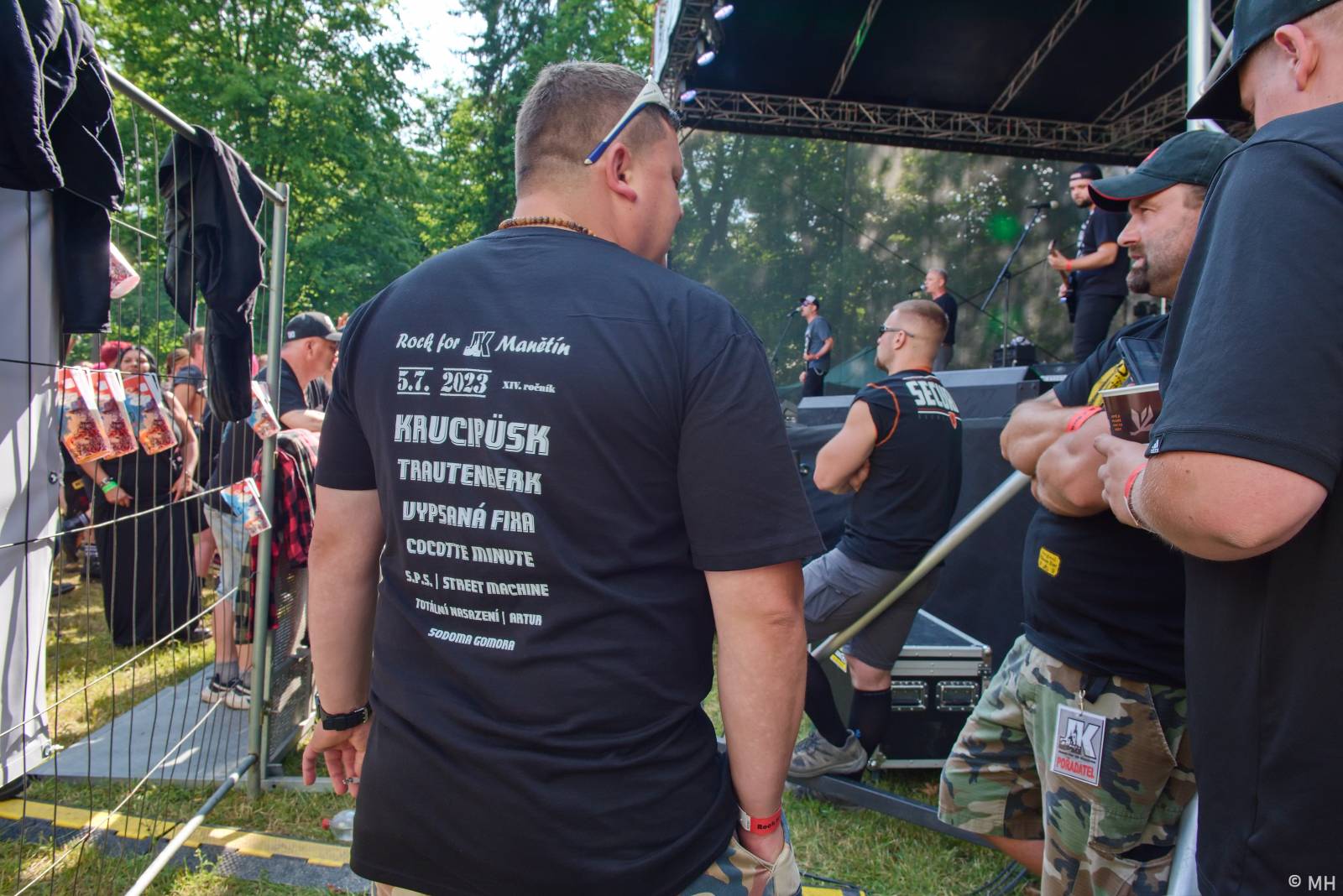 Rock for JK Manětín uzavřel Trautenberk, punkáče bavili SPS a publikum rozdováděla i Vypsaná fiXa 