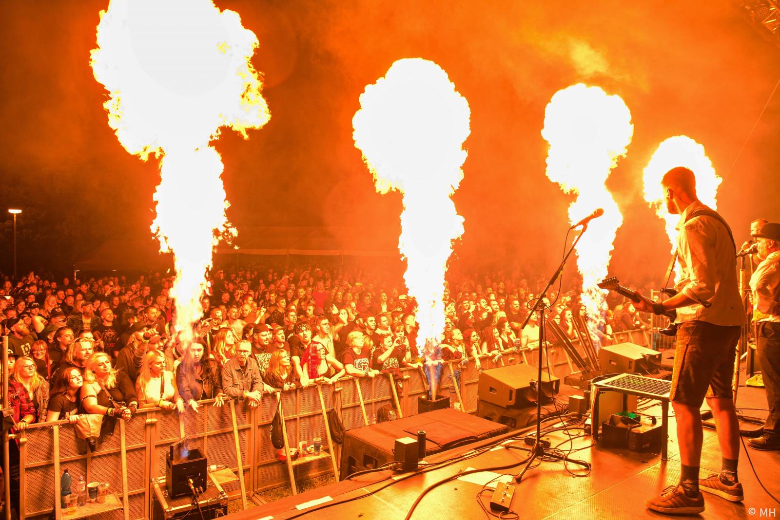 Rock for JK Manětín uzavřel Trautenberk, punkáče bavili SPS a publikum rozdováděla i Vypsaná fiXa 